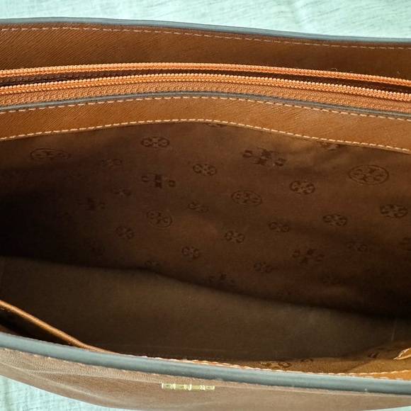 Tory Burch large Emerson Tote - Picture 8 of 9